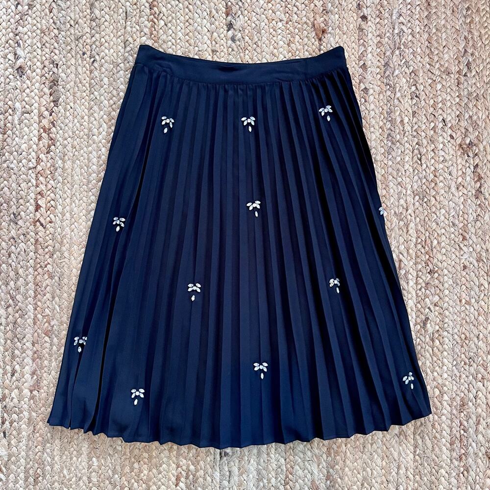 Modern JOA Los Angeles NWT black pleated skirt